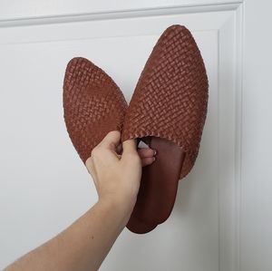 Universal Thread Brown Sandals